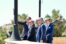 Head of Swiss Federal Department of Foreign Affairs pays tribute to martyrs in Baku (PHOTO)