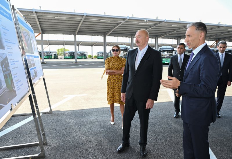 President Ilham Aliyev, First Lady Mehriban Aliyeva view new electric buses and inspect reconstruction progress of railway infrastructure in Nakhchivan (PHOTO)