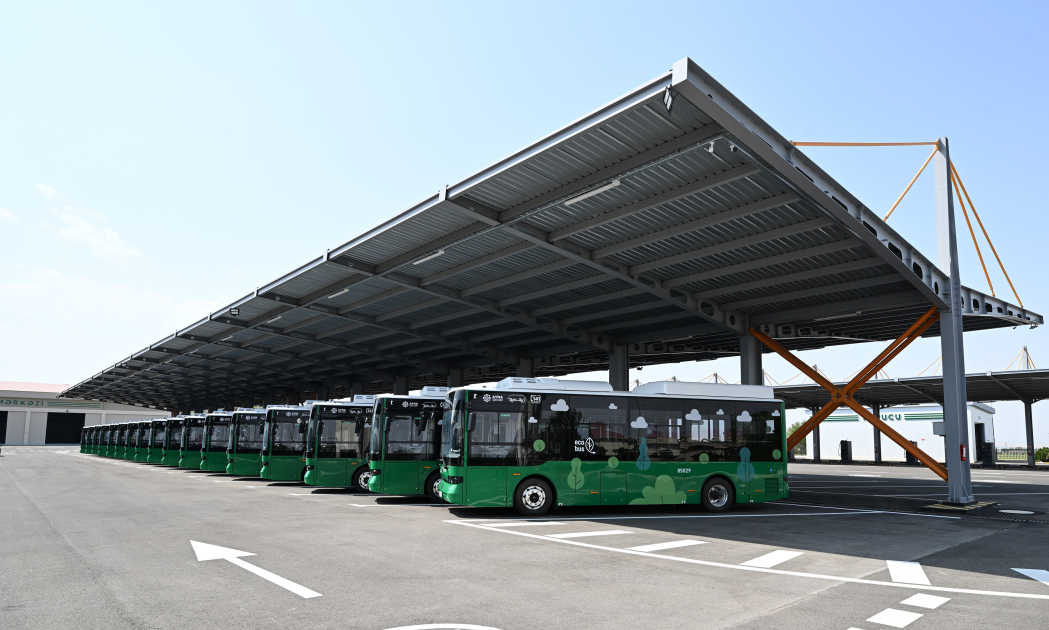 President Ilham Aliyev, First Lady Mehriban Aliyeva view new electric buses and inspect reconstruction progress of railway infrastructure in Nakhchivan (PHOTO/VIDEO)