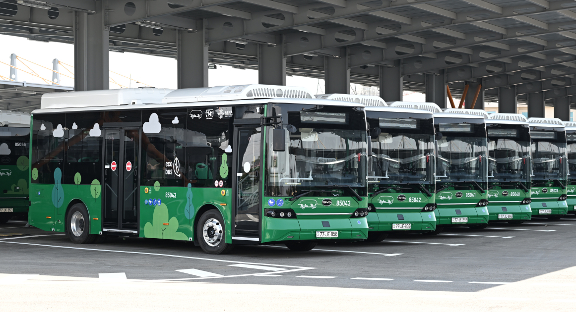 President Ilham Aliyev, First Lady Mehriban Aliyeva view new electric buses and inspect reconstruction progress of railway infrastructure in Nakhchivan (PHOTO/VIDEO)