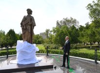 President Ilham Aliyev, First Lady Mehriban Aliyeva attend inauguration of monument to architect Ajami Nakhchivani at "Ajami Seyrangahi" recreation complex in Nakhchivan (PHOTO/VIDEO)