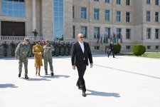 President Ilham Aliyev, First Lady Mehriban Aliyeva attend ceremony to present Battle Flags to newly established commando military units of Separate Combined Arms Army (PHOTO)