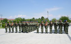 President Ilham Aliyev, First Lady Mehriban Aliyeva attend ceremony to present Battle Flags to newly established commando military units of Separate Combined Arms Army (PHOTO)