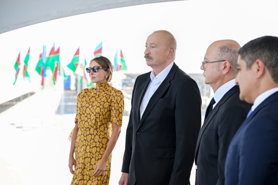 President Ilham Aliyev, First Lady Mehriban Aliyeva inspect construction progress of “Shams 1” and “Garbi Ufug” solar power plants in Nakhchivan (PHOTO/VIDEO)