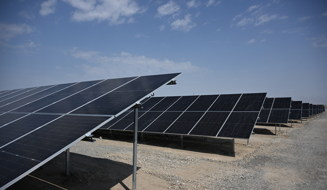 President Ilham Aliyev, First Lady Mehriban Aliyeva inspect construction progress of “Shams 1” and “Garbi Ufug” solar power plants in Nakhchivan (PHOTO/VIDEO)