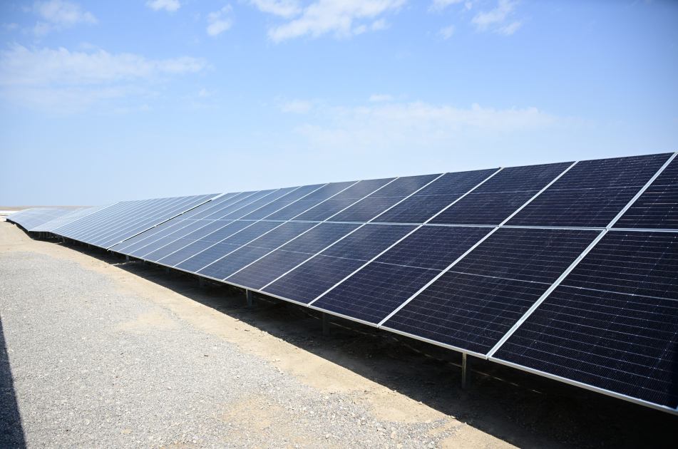 President Ilham Aliyev, First Lady Mehriban Aliyeva inspect construction progress of “Shams 1” and “Garbi Ufug” solar power plants in Nakhchivan (PHOTO/VIDEO)