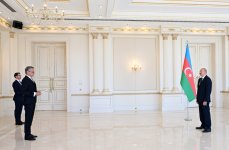 President Ilham Aliyev receives credentials of newly appointed German ambassador (PHOTO)