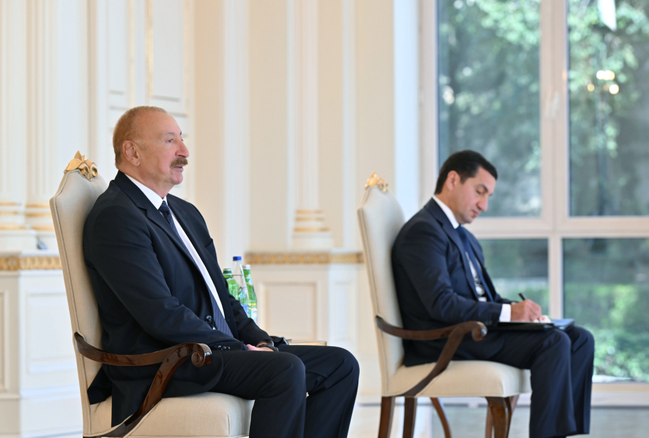President Ilham Aliyev receives credentials of newly appointed German ambassador (PHOTO)