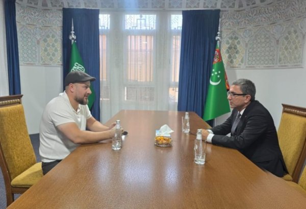 Turkmenistan discusses petroleum products with Oman-based company
