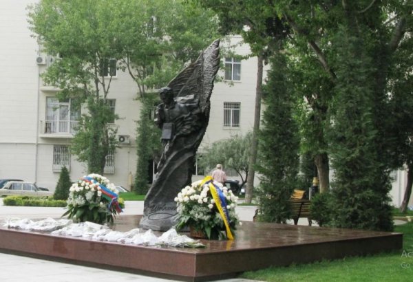 Baku names square housing Taras Shevchenko monument after Ukrainian poet