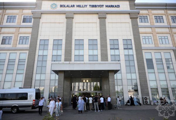 Azerbaijani journalists review work of Uzbekistan’s Children’s Medical Center (PHOTO)