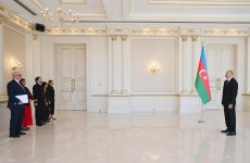 President Ilham Aliyev receives credentials of newly appointed British Ambassador to Azerbaijan (PHOTO)