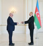 President Ilham Aliyev receives credentials of newly appointed British Ambassador to Azerbaijan (PHOTO)
