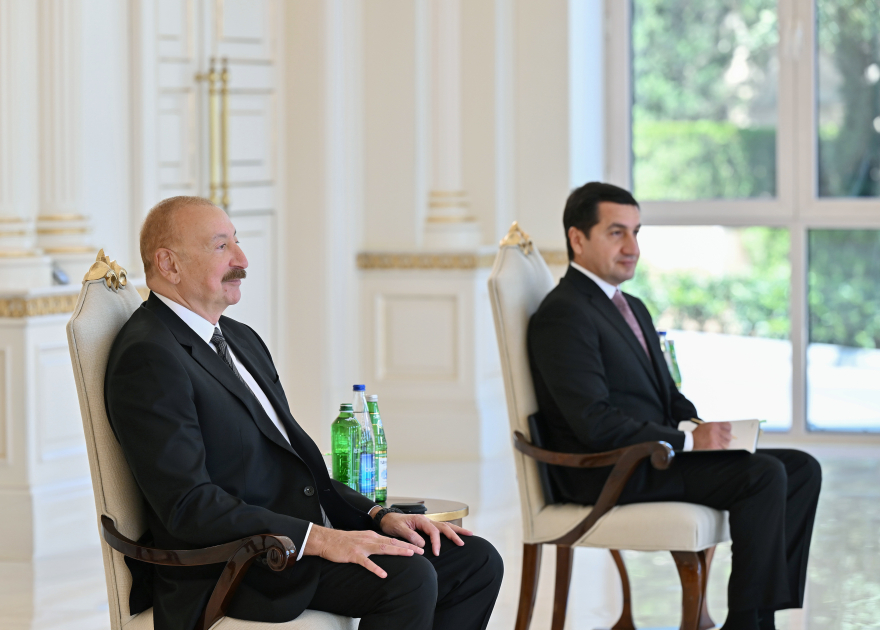 President Ilham Aliyev receives credentials of newly appointed British Ambassador to Azerbaijan (PHOTO)
