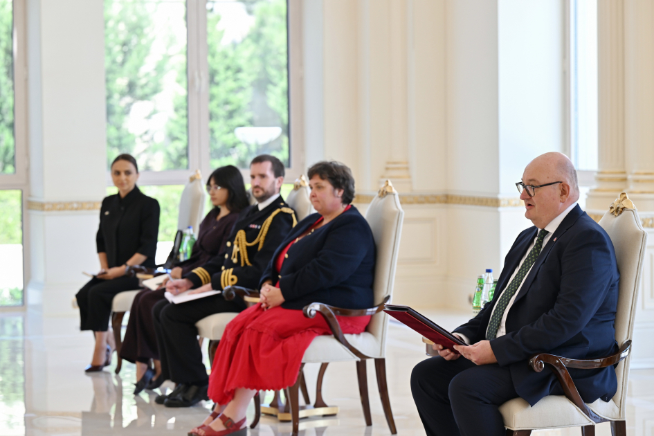President Ilham Aliyev receives credentials of newly appointed British Ambassador to Azerbaijan (PHOTO)
