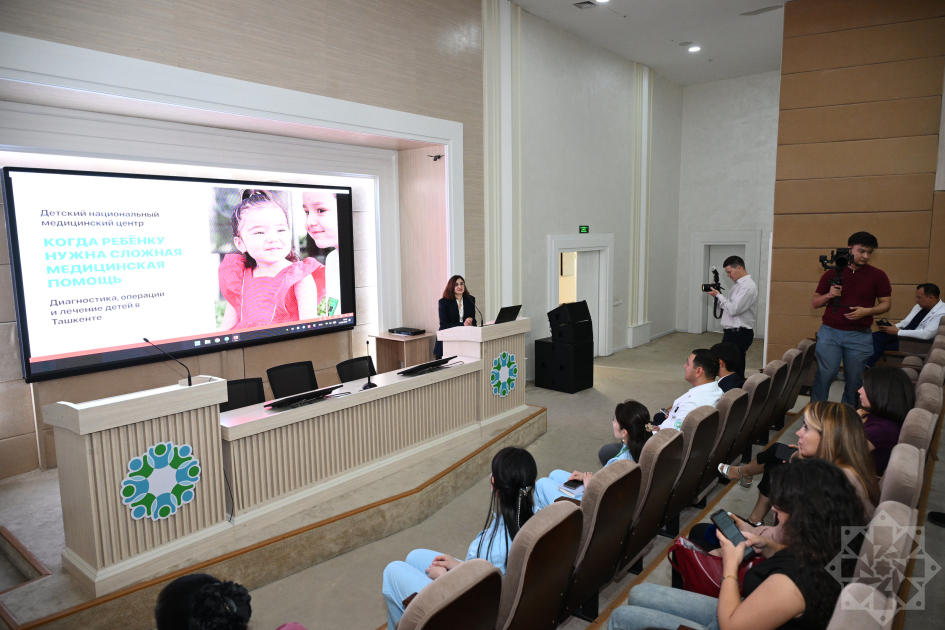 Azerbaijani journalists review work of Uzbekistan’s Children’s Medical Center (PHOTO)