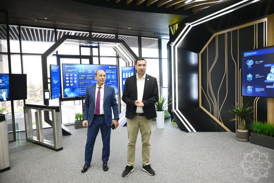 Azerbaijani journalists visit Uzbekistan’s growing digital ecosystem at IT Park (PHOTO)