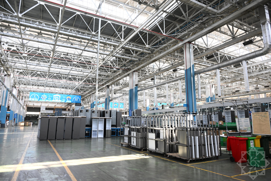 Azerbaijani journalists visit “Technopark” LLC in Tashkent (PHOTO/VIDEO)