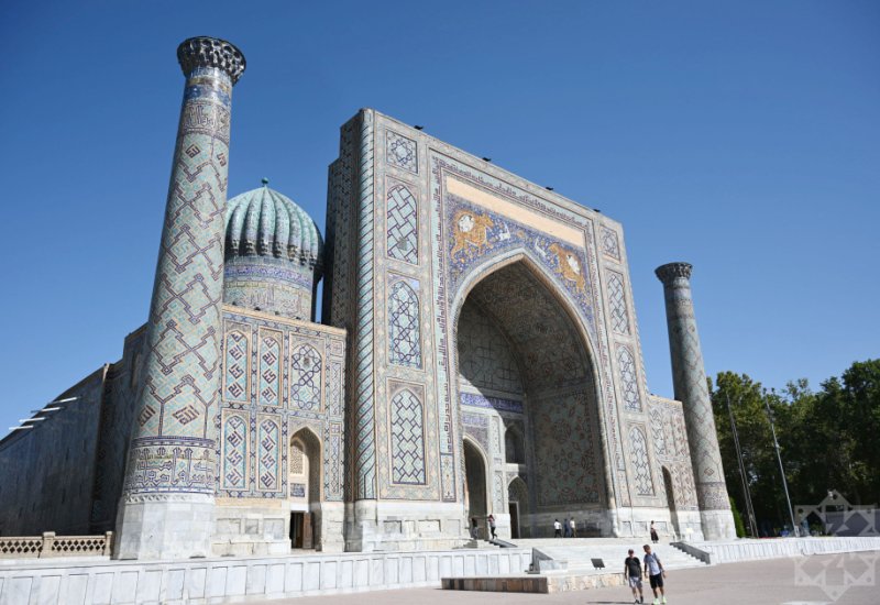 Three madrasas, one history: Azerbaijani journalists visit Registan square (PHOTO/VIDEO)