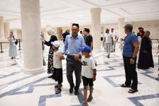 Azerbaijani journalists visit Imam al-Bukhari tourist complex near Samarkand (PHOTO)