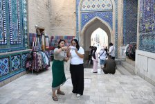 Azerbaijani journalists visit Shakhi Zinda memorial complex in Samarkand (PHOTO)