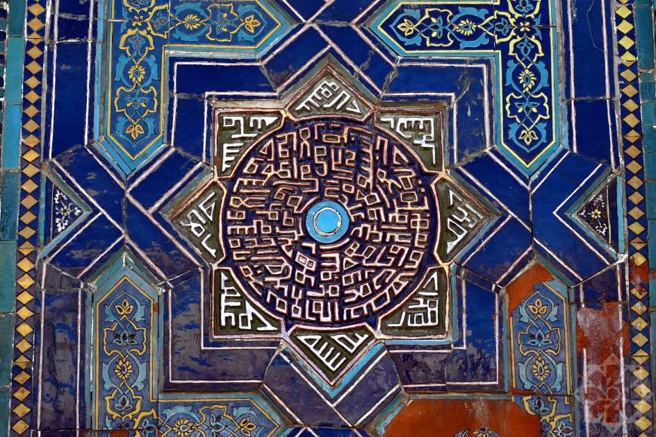 Azerbaijani journalists visit Shakhi Zinda memorial complex in Samarkand (PHOTO)