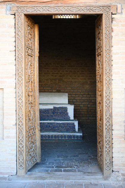 Azerbaijani journalists visit Shakhi Zinda memorial complex in Samarkand (PHOTO)