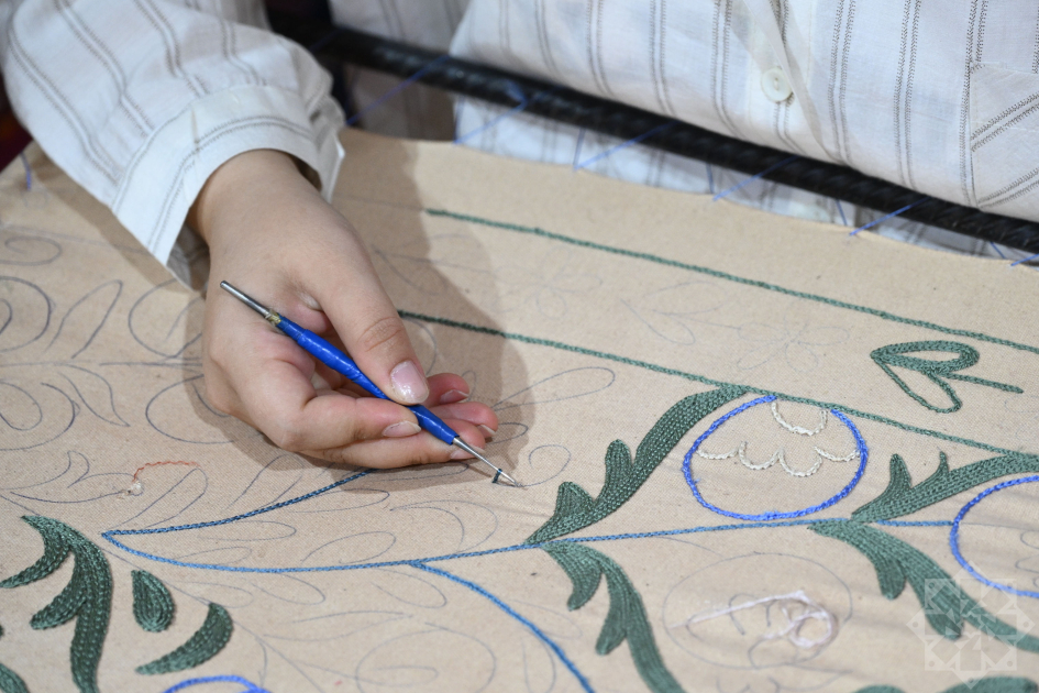 Azerbaijani journalists explore Silk Road Samarkand tourist center (PHOTO)