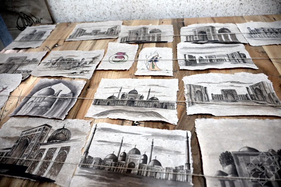 Azerbaijani journalists explore Silk Road Samarkand tourist center (PHOTO)