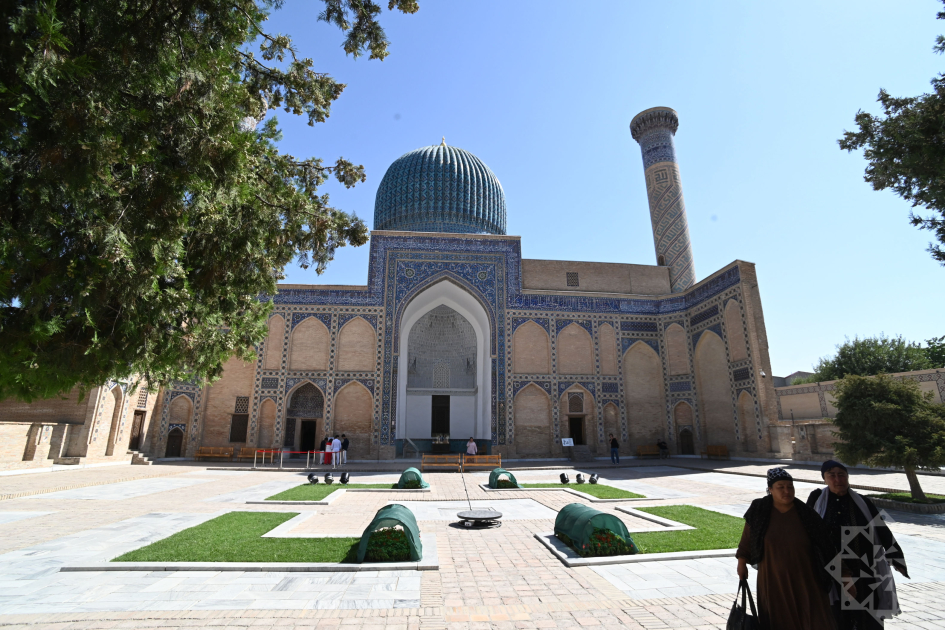 Azerbaijani journalists explore history of Timurid dynasty in Samarkand (PHOTO)