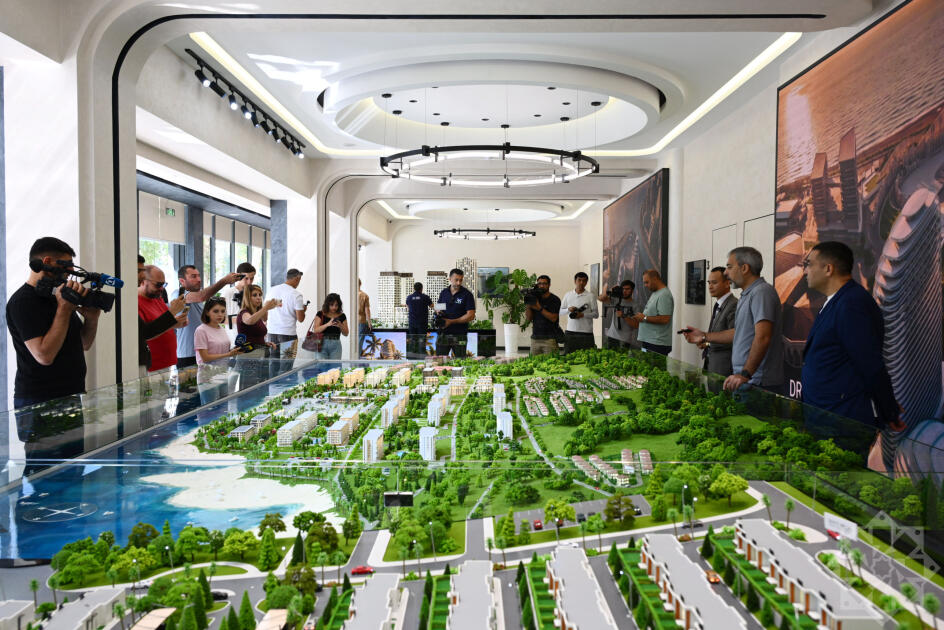 Azerbaijani journalists tour Sea Breeze Uzbekistan complex (PHOTO)