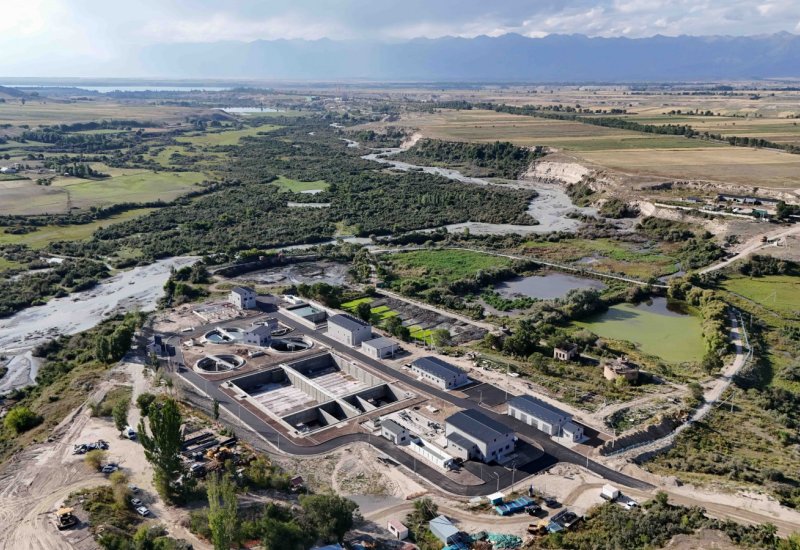 Kyrgyzstan reviews construction of major infrastructure projects in Karakol city