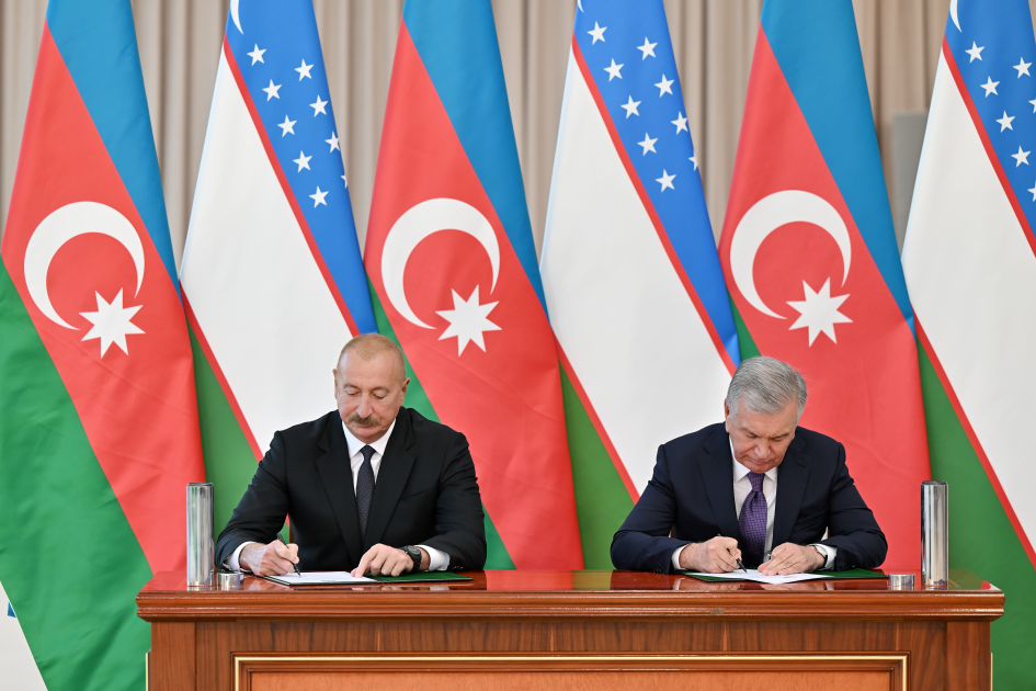 President Ilham Aliyev, President Shavkat Mirziyoyev lay foundation stone for “Azerbaijan” Park in New Tashkent (PHOTO)