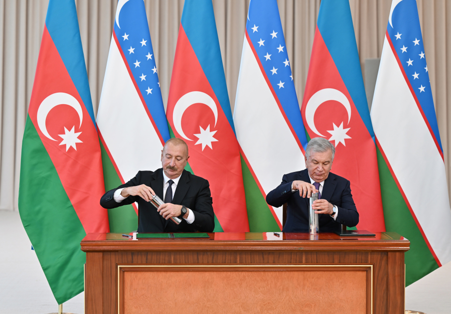 President Ilham Aliyev, President Shavkat Mirziyoyev lay foundation stone for “Azerbaijan” Park in New Tashkent (PHOTO)
