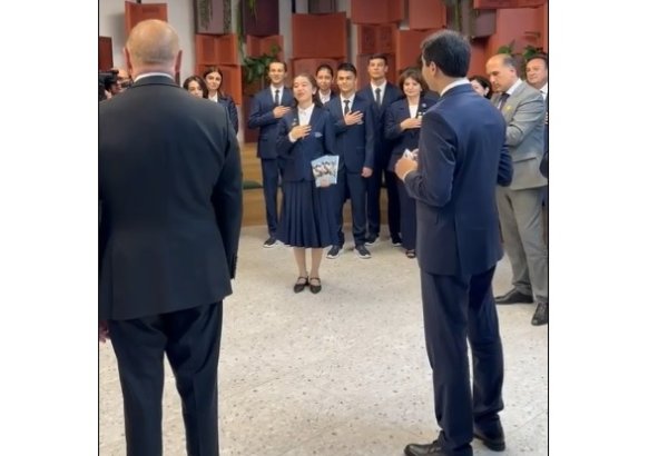 Uzbek student greets President Ilham Aliyev in Azerbaijani (VIDEO)