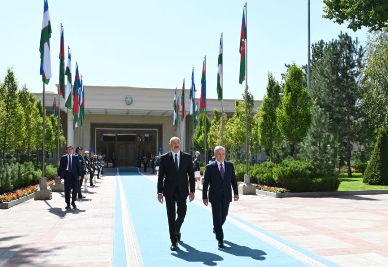 Tashkent hosts official welcome ceremony for President Ilham Aliyev