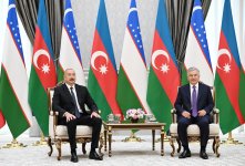 President Ilham Aliyev holds one-on-one meeting with President of Uzbekistan in Tashkent (PHOTO/VIDEO)