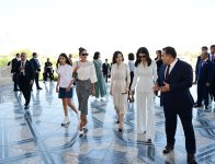 First Lady Mehriban Aliyeva and Leyla Aliyeva visit Center of Islamic Civilization in Tashkent (PHOTO)