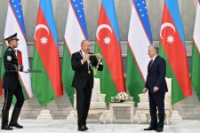 Award ceremony for President Ilham Aliyev and President of Uzbekistan held in Tashkent (PHOTO)