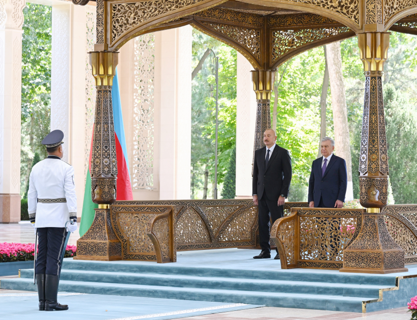 Official welcome ceremony held for President Ilham Aliyev in Tashkent (PHOTO)