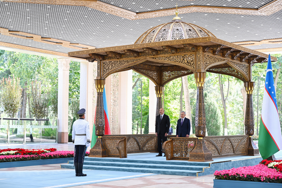 Official welcome ceremony held for President Ilham Aliyev in Tashkent (PHOTO)