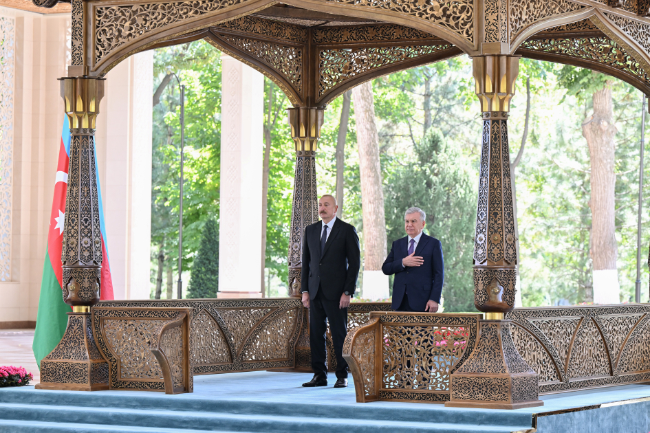 Official welcome ceremony held for President Ilham Aliyev in Tashkent (PHOTO)