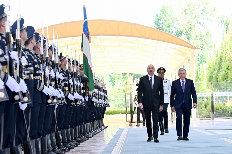 Official welcome ceremony held for President Ilham Aliyev in Tashkent (PHOTO)