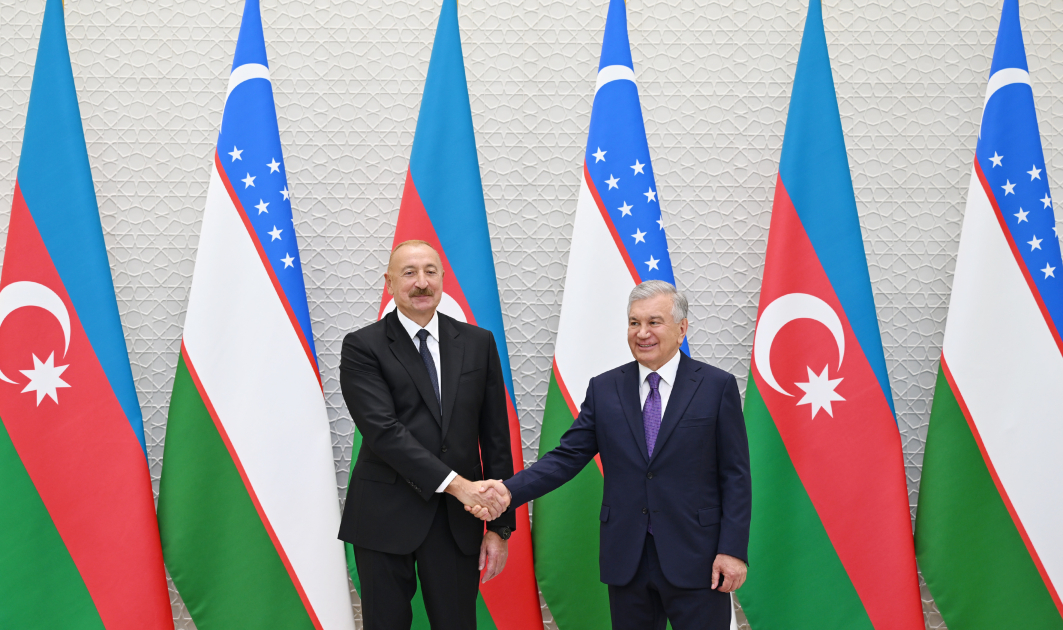 Official welcome ceremony held for President Ilham Aliyev in Tashkent (PHOTO)