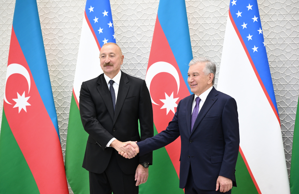Official welcome ceremony held for President Ilham Aliyev in Tashkent (PHOTO)