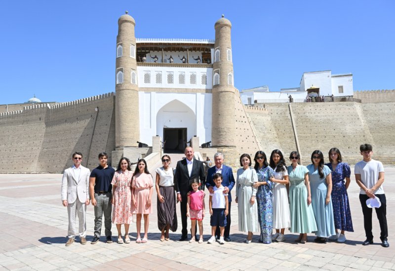 Presidents and First Ladies of Azerbaijan and Uzbekistan visit Ark Fortress in Bukhara (PHOTO/VIDEO)