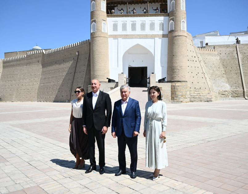 Presidents and First Ladies of Azerbaijan and Uzbekistan visit Ark Fortress in Bukhara (PHOTO/VIDEO)