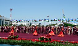 President Ilham Aliyev, First Lady Mehriban Aliyeva arrive in Bukhara from Tashkent (PHOTO/VIDEO)