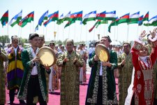 President Ilham Aliyev, First Lady Mehriban Aliyeva arrive in Bukhara from Tashkent (PHOTO/VIDEO)