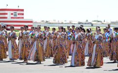 President Ilham Aliyev, First Lady Mehriban Aliyeva arrive in Bukhara from Tashkent (PHOTO/VIDEO)